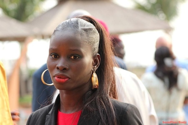 MARCHE DE LA COJER : Macky freine Thérèse Faye