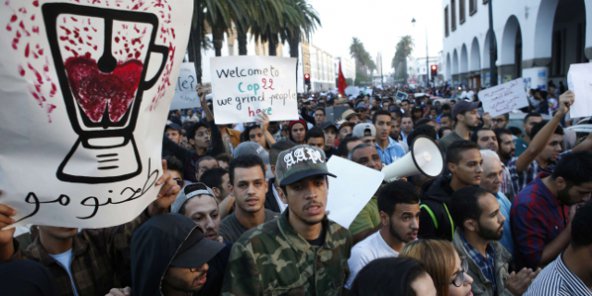 MAROC : Vaste indignation suite à la mort d’un marchand de poisson