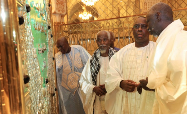 Touba : Macky reprend son vol sur Dakar avant la traditionnelle prière du vendredi