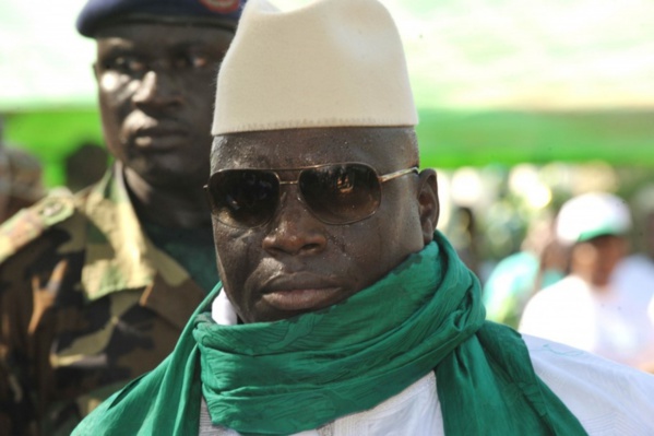 Jammeh perd encore trois ministres