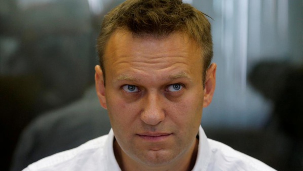 L'opposant russe Alexeï Navalny condamné à cinq ans de prison avec sursis