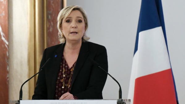 Face aux diplomates étrangers, Marine Le Pen souligne sa proximité avec Donald Trump