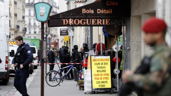 Deux hommes retrouvés égorgés à Paris