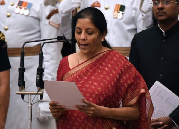 L'Inde nomme sa première femme ministre de la Défense