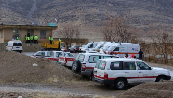 Crash aérien en Iran: les recherches interrompues par la nuit