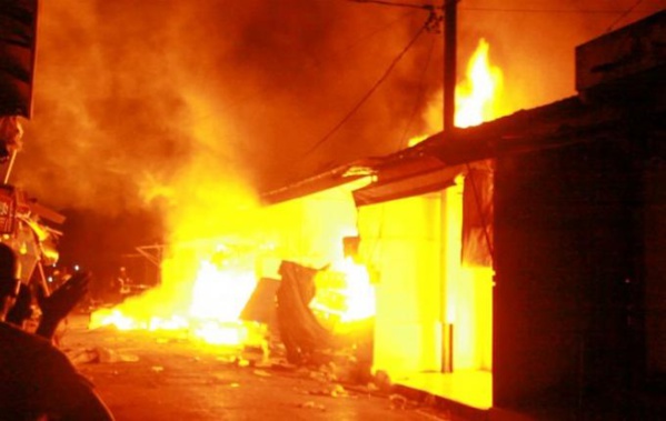 Incendie au marché Guedj de Kaolack : Plus de 7 cantines réduites en cendres... Des dégâts matériels estimés à des centaines de millions