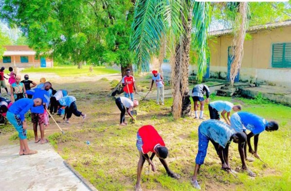 "SETAL SUNU REW" : DECLIC prépare un grand coup de balai au Lycée Djignabo de Ziguinchor ce 05 septembre...