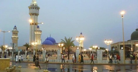 La lune aperçue à Touba