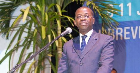 Gabon: le ministre de la Justice, Séraphin Moundounga, annonce sa démission