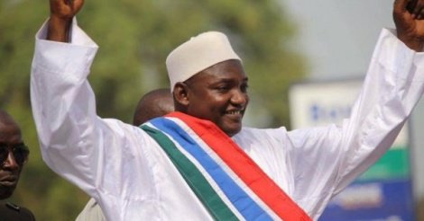 « Jammeh va transmettre le pouvoir dans… »