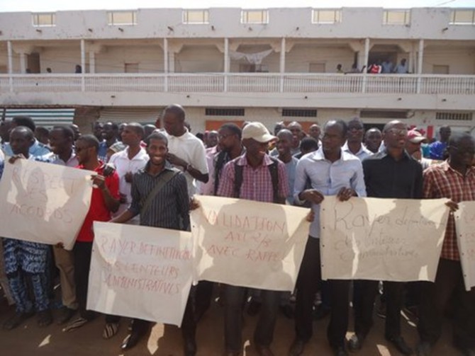 CRISE AU LYCEE DE FONGOLIMBI : L’IA de Kédougou prend son bâton de pèlerin