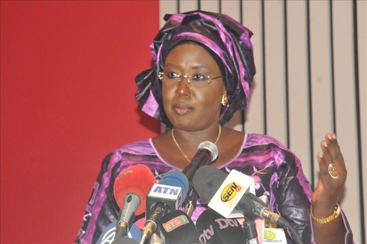 AHS : La ministre Maïmouna Ndoye Seck relève, à titre conservatoire, le Dg Cheikh Tidiane Ndiaye