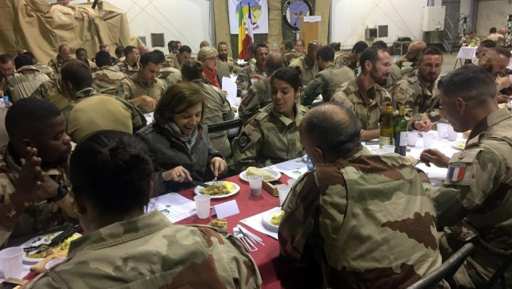 Florence Parly réveillonne avec les soldats de Barkhane au Mali