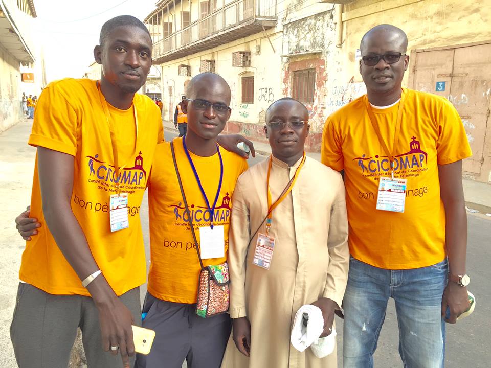 POPONGUINE 2016 : Le Maire Banda Diop de la Patte-D’Oie a marché avec la communauté chrétienne