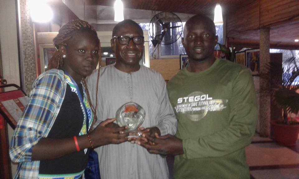 FRANCE : Des élèves du Lycée Ahoune Sané de Bignona remportent un Trophée pour le Président Mamina Kamara