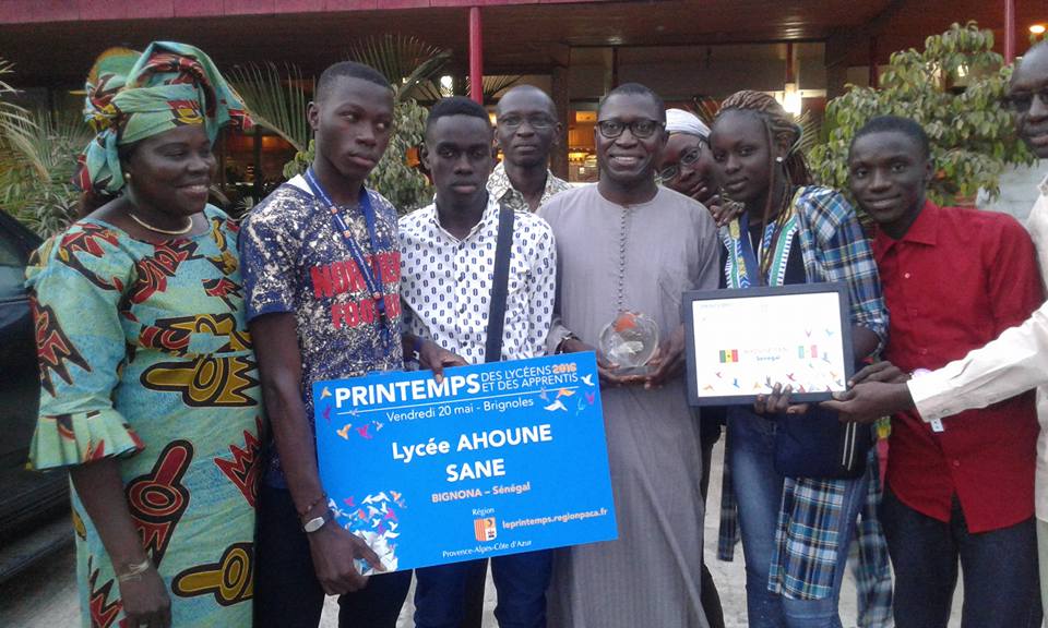 FRANCE : Des élèves du Lycée Ahoune Sané de Bignona remportent un Trophée pour le Président Mamina Kamara