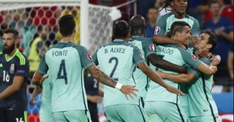 Le Portugal bat le pays de Galles (2-0) et se qualifie en finale