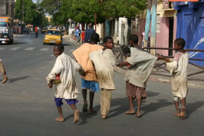 L’interdiction de la mendicité des enfants dans les rues : la fédération Nationale campe sur sa position et dit non à cette décision