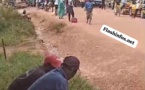 Ziguinchor : Les jeunes de Kantène ont barré la RN4 pour exiger l'achèvement des travaux de la route